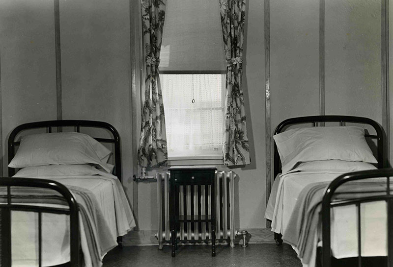 Deux lits dans une chambre