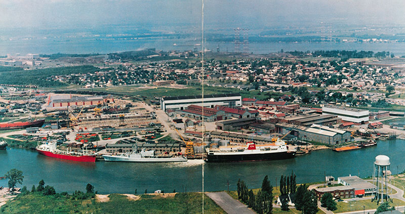 Photo aérienne montrant l'ensemble des chantiers de Marine Industrie.